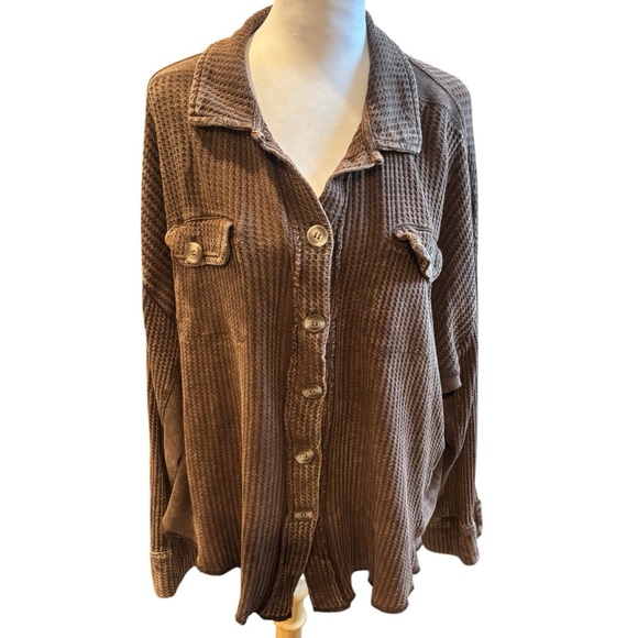 2/$30 Zenana Women’s Brown Waffle Texture Button Down Long Sleeve Shirt - Picture 4 of 7